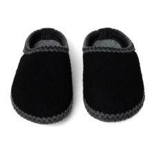 Living Kitzbühel Slippers with Crochet Decoration (Pure Wool) Black Men's