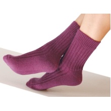 Medima Wool Sock Cuddle Things ABS Berry Red Women - 1 Pair