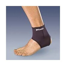 Mueller Neoprene Ankle Support black